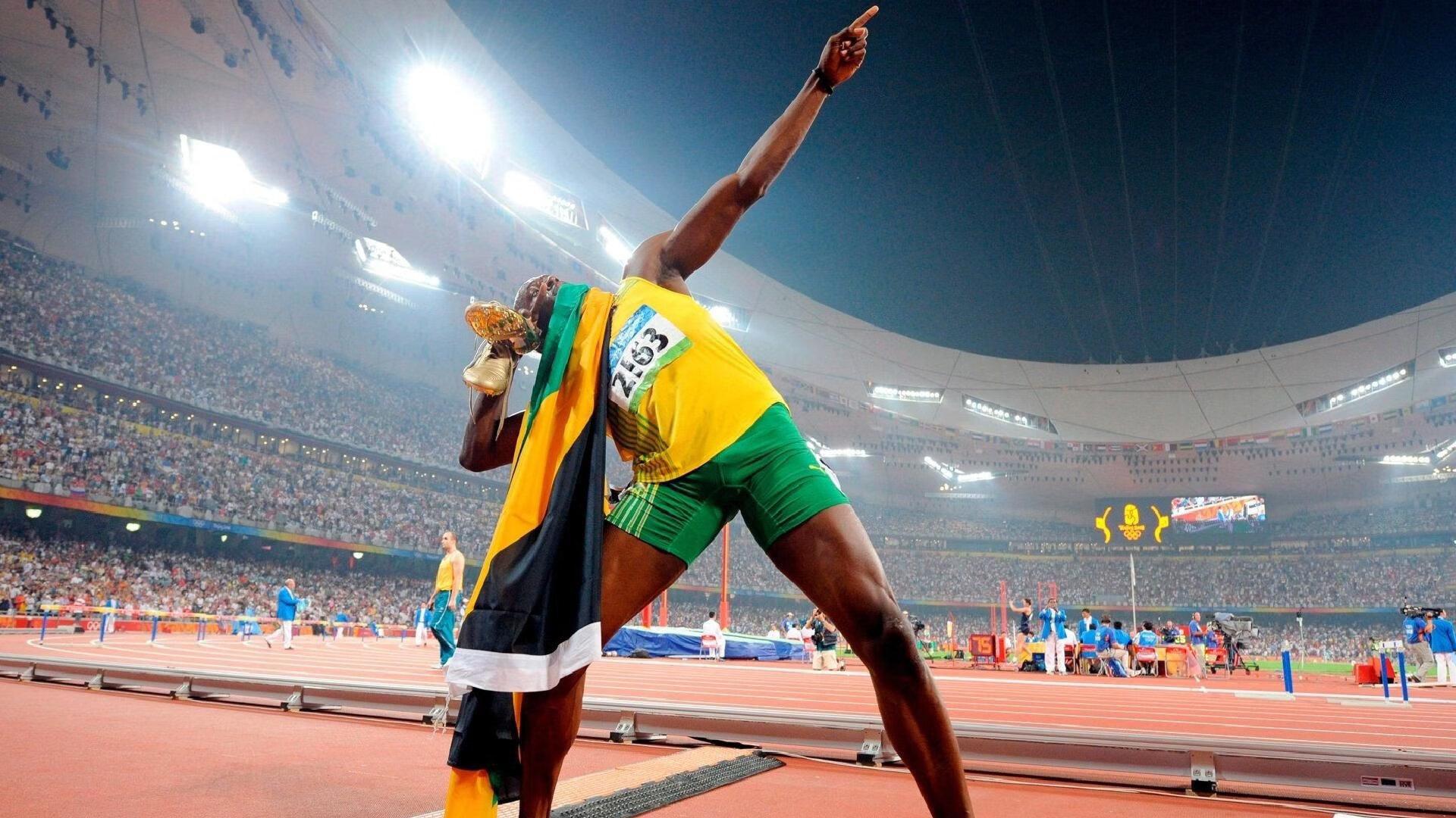 篮球巨星宣布退出国家队，全力备战新赛季征程