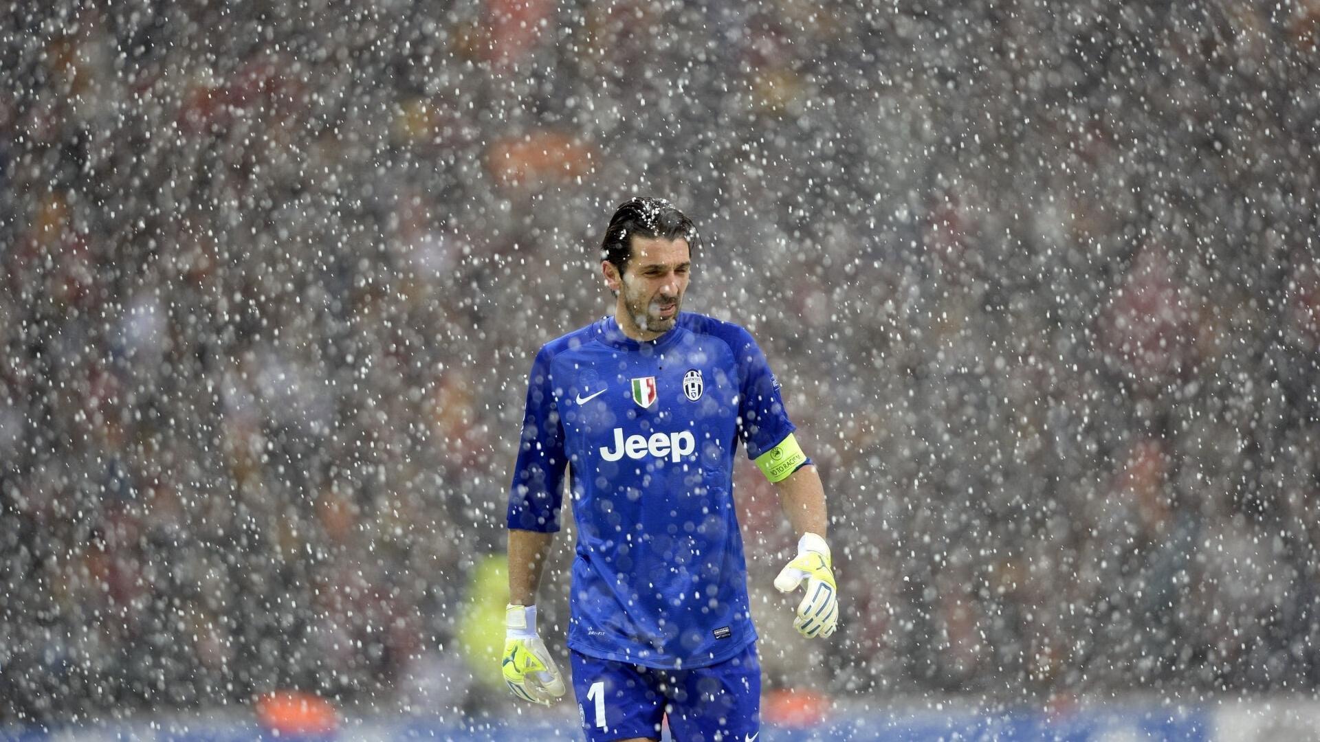 孔帕尼解析比赛平衡之道，对手上半场优势存疑，强度与消耗的博弈成胜负关键